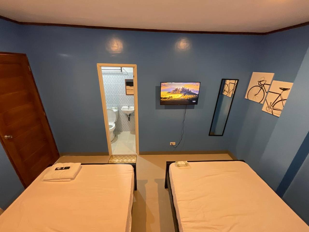 Halajo Bnb Transient Laoag Rum bild