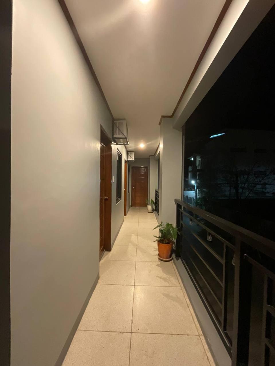 Halajo Bnb Transient Laoag Exteriör bild