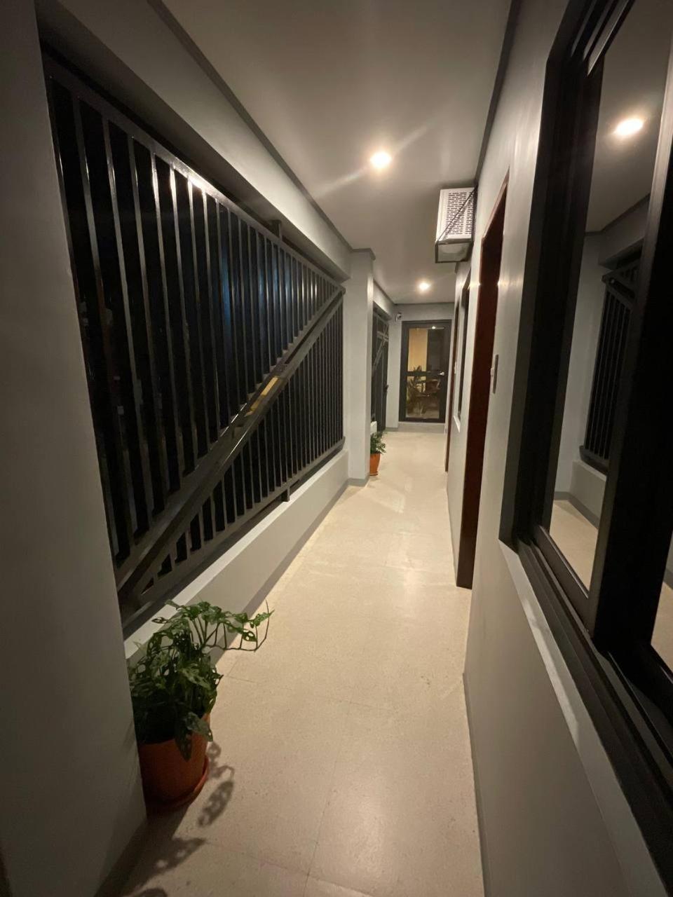 Halajo Bnb Transient Laoag Exteriör bild
