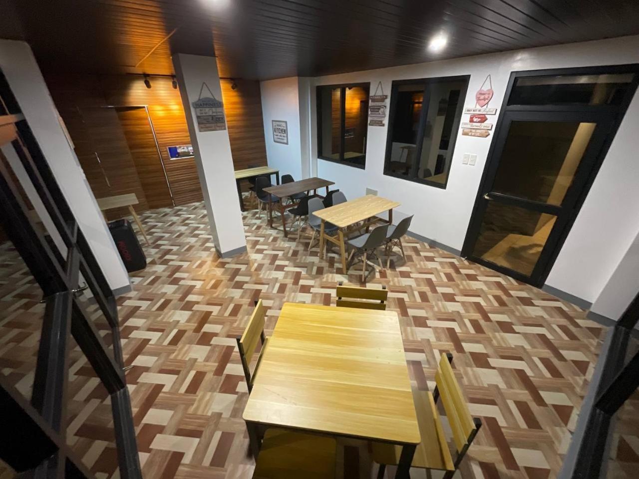 Halajo Bnb Transient Laoag Exteriör bild